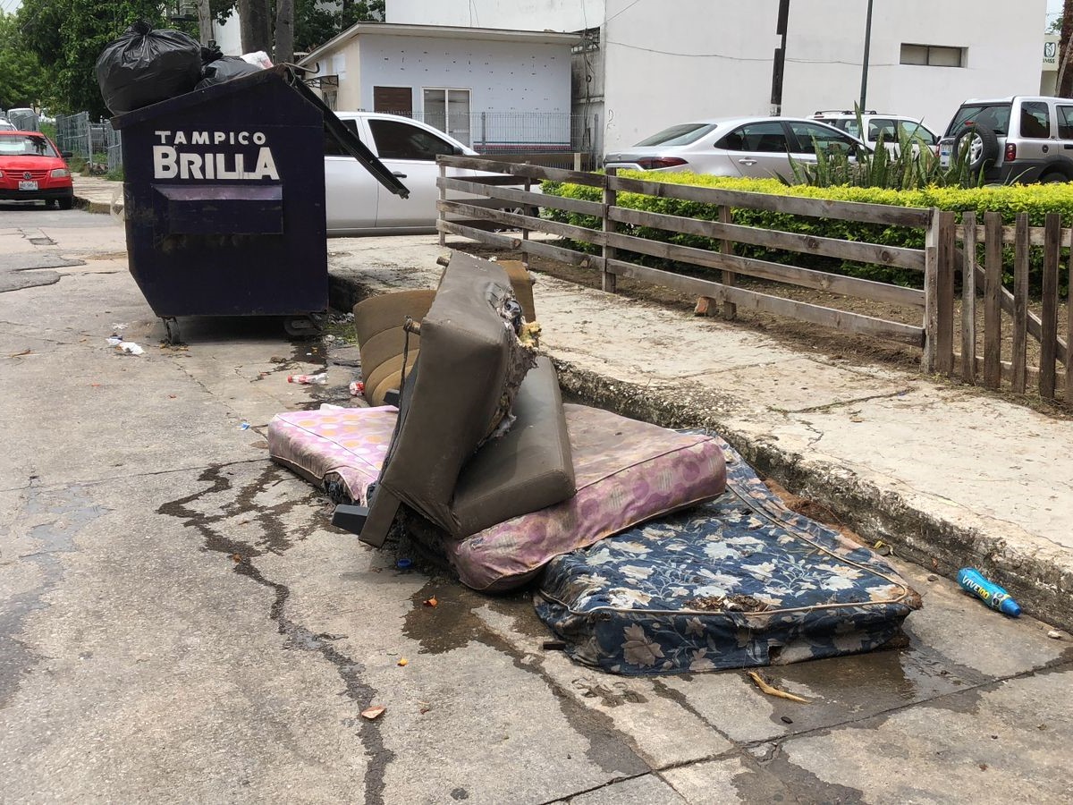 Descompostura de camiones provocó atraso en recolección de basura