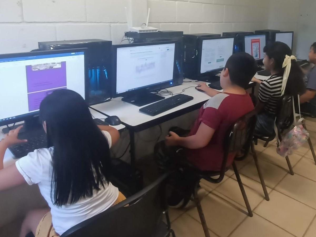 Imparten Curso de Computación para Niños en el Tamul Francisco Villa