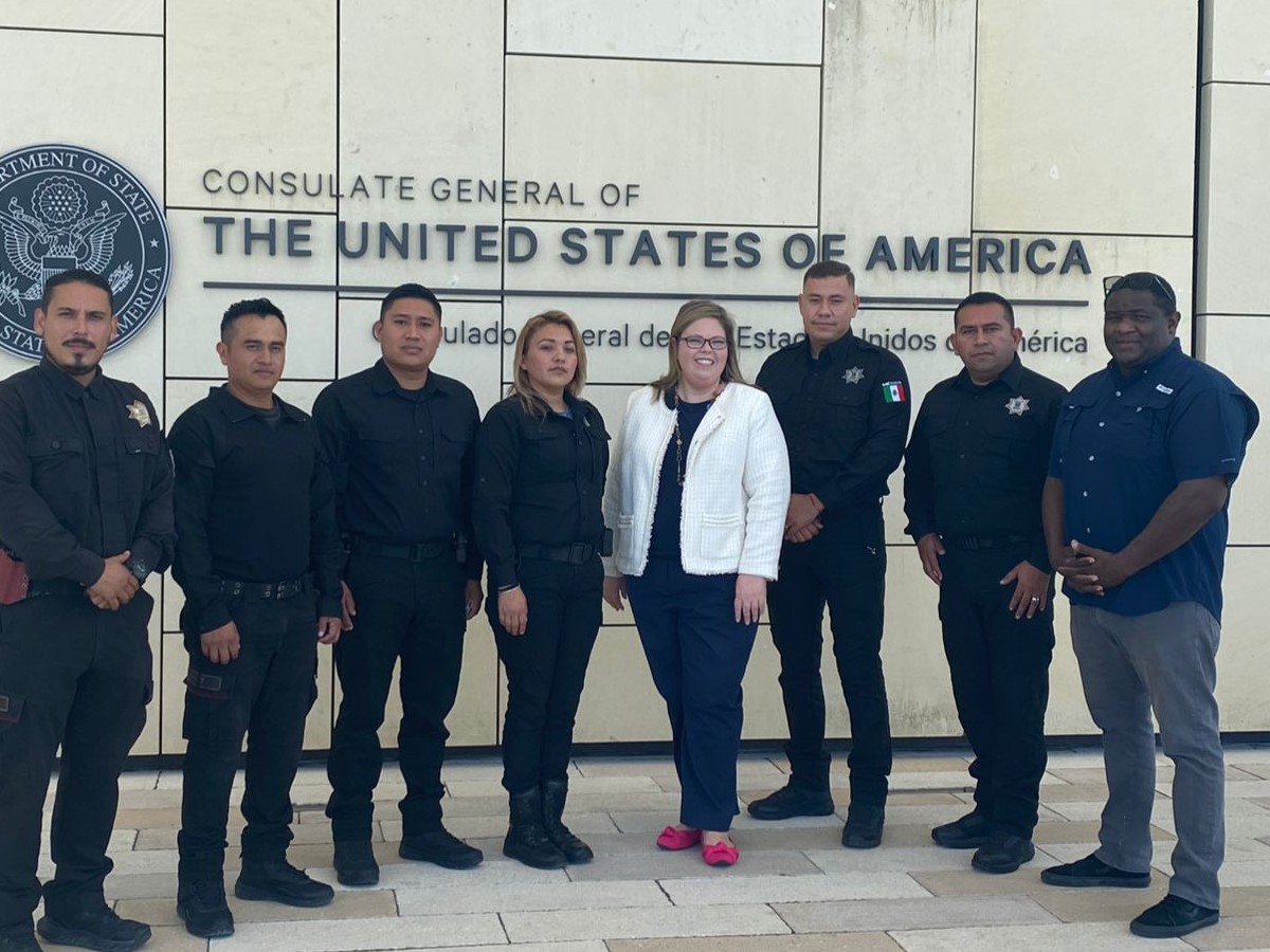 Consulado de EE.UU. en Matamoros entrega reconocimiento a la Guardia Estatal